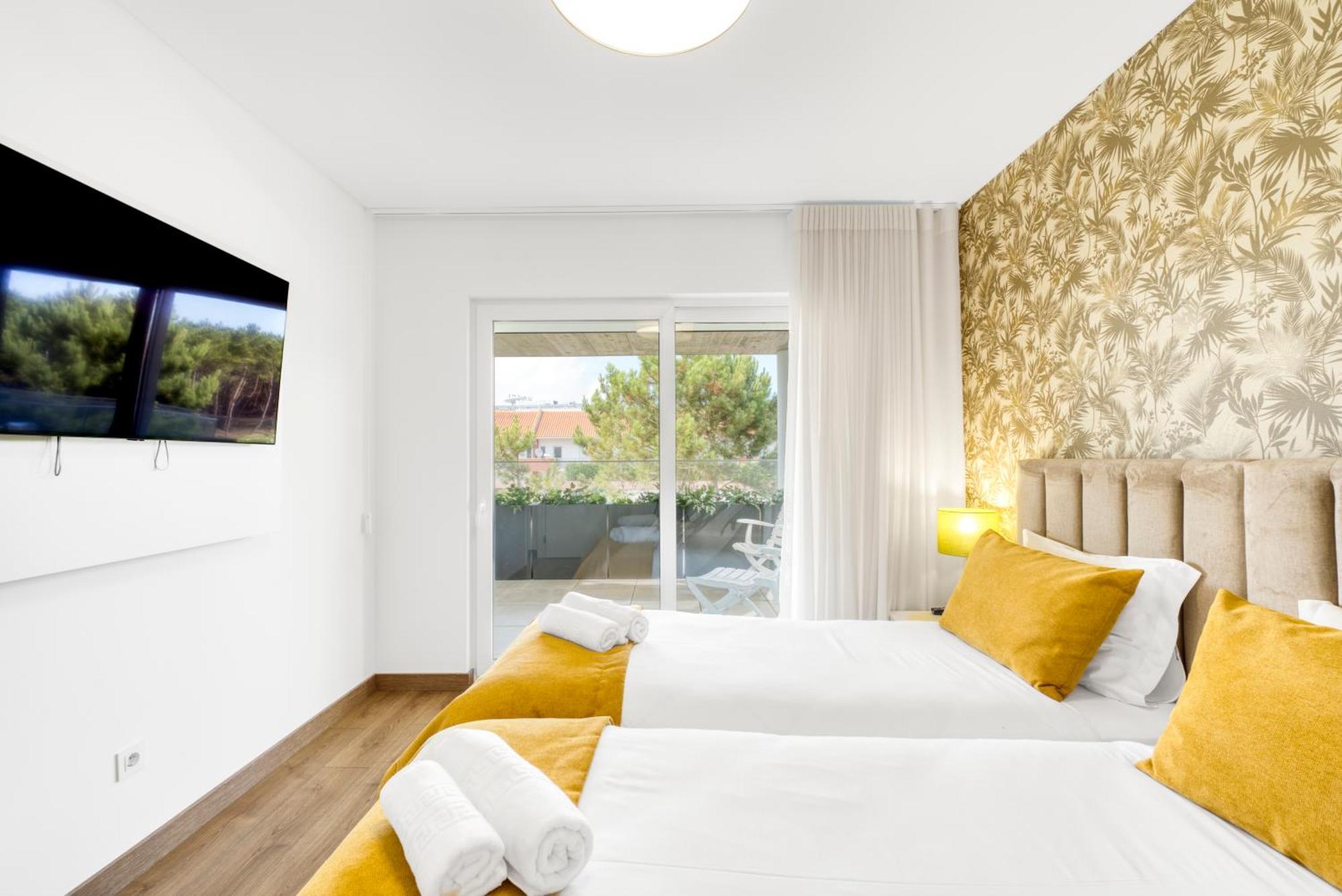 Mar A Vista - Condominium With Pool, Gym And Sea Views Nazare Room photo